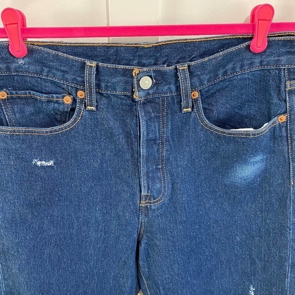 Levi’s Wedgie Icon Fit Ankle Jeans - Picture 2 of 10